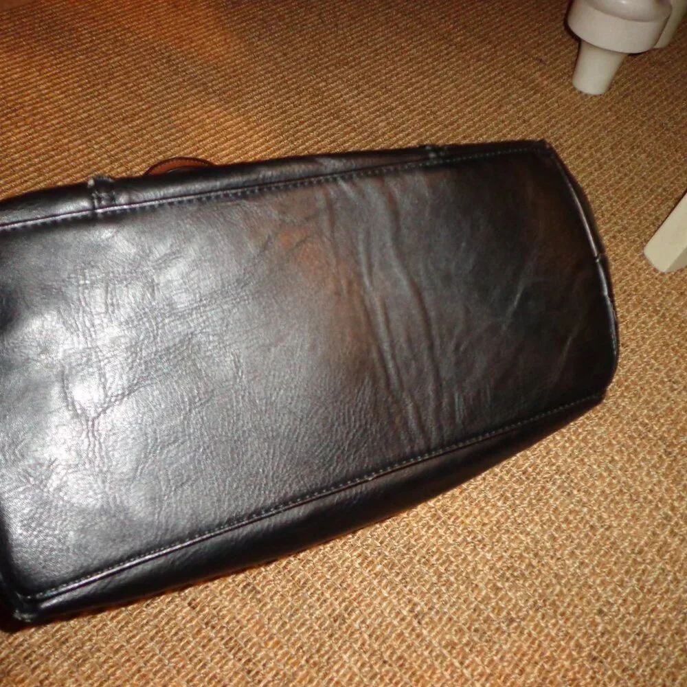 Kelly & Katie Satchel Bag Black/Tan Double Adj. Handle Straps Zip/Snap Closure - Picture 4 of 14